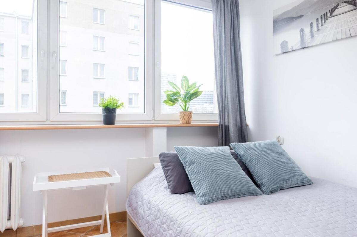 Cinnamon Apartment Metro Swietokrzyska Varşovia Exterior foto