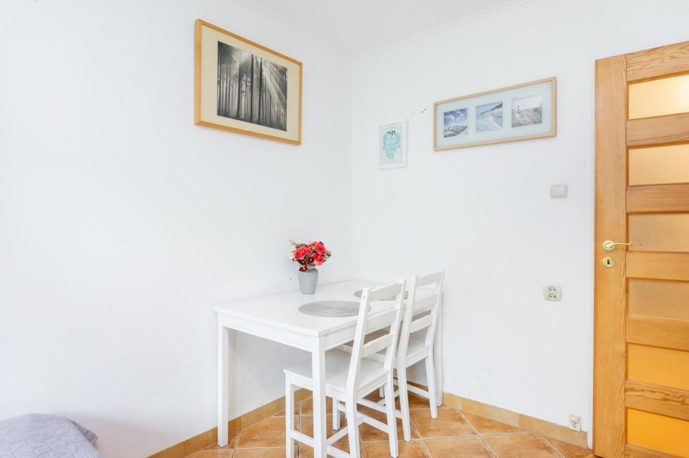 Cinnamon Apartment Metro Swietokrzyska Varşovia Exterior foto