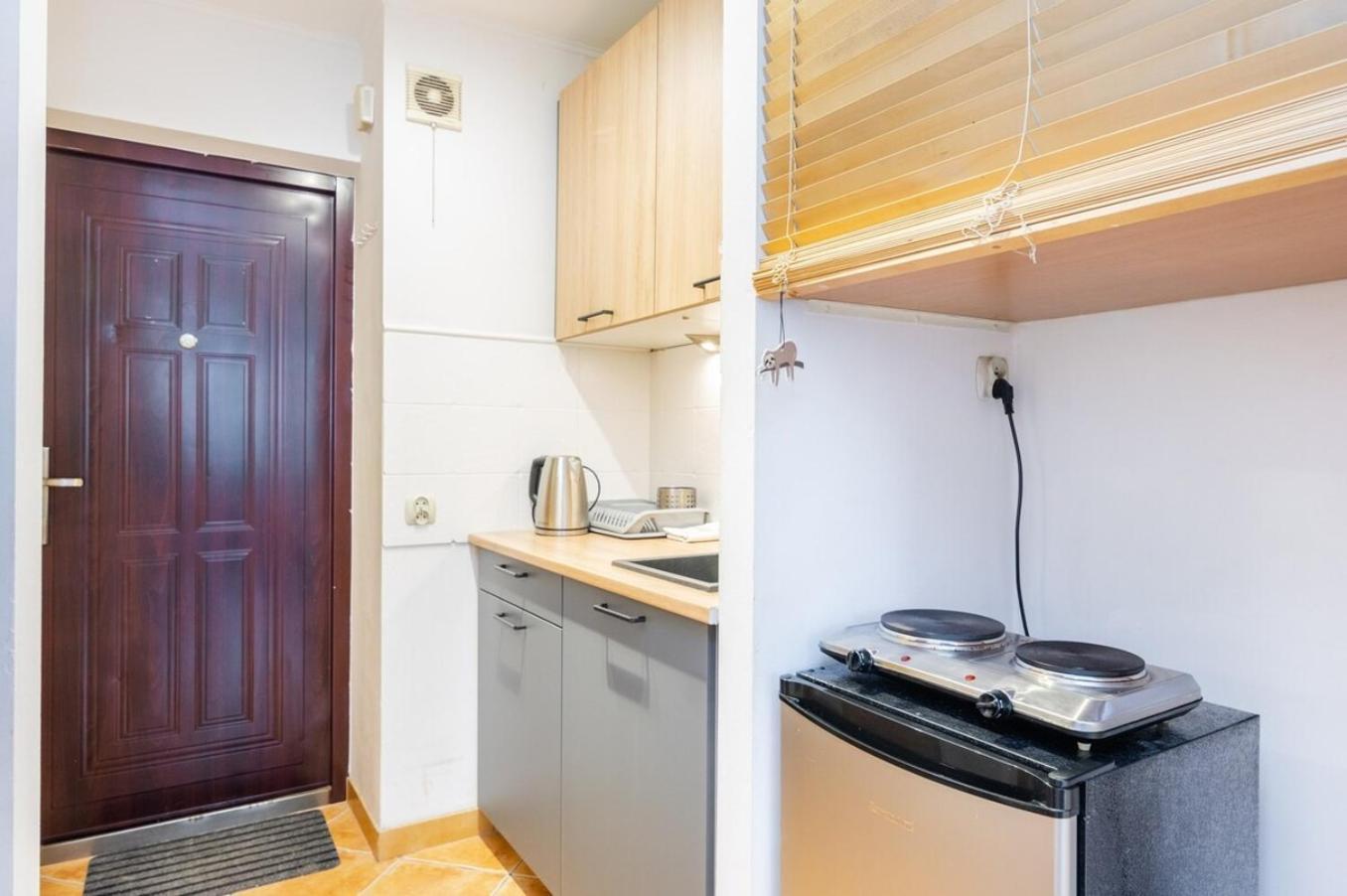 Cinnamon Apartment Metro Swietokrzyska Varşovia Exterior foto