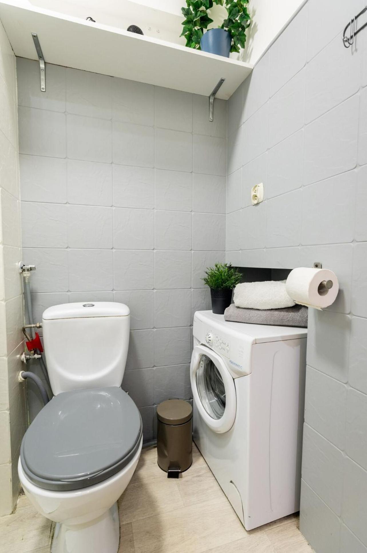 Cinnamon Apartment Metro Swietokrzyska Varşovia Exterior foto